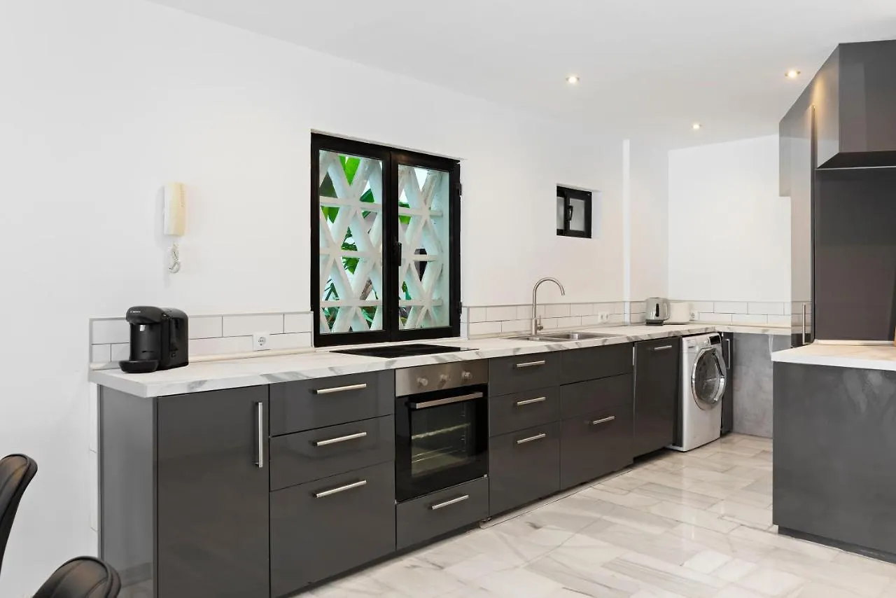 3 Bedroom Apartment In The Heart Of Puerto Banus Marbella