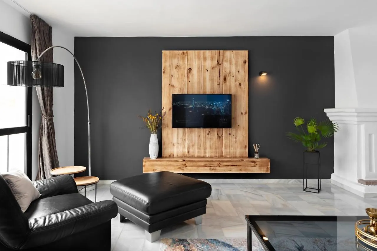 3 Bedroom Apartment In The Heart Of Puerto Banus 马尔韦利亚 0*,